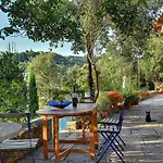 Vila Mala *